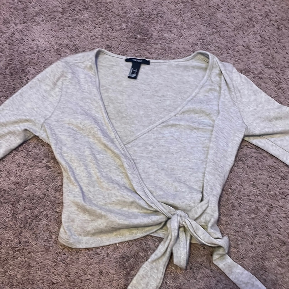 womens forever 21 long sleeve cropped!